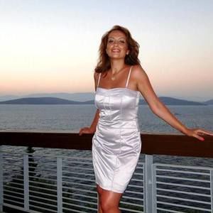 Meet your Posher, Golnaz